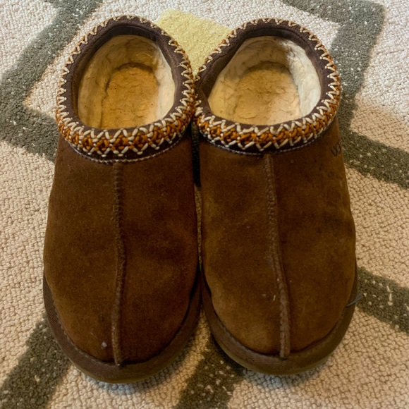 UGG Shoes - Women’s ugg slippers